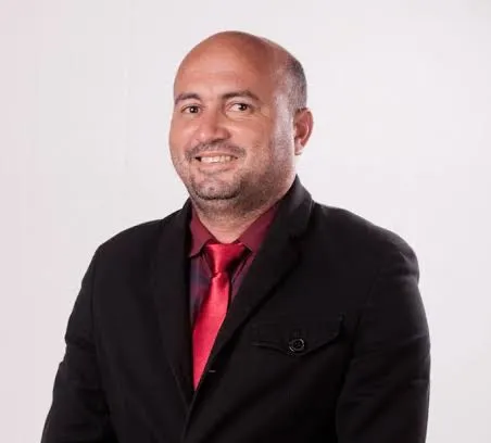 Projeto de lei do vereador Vaguin propõe redução da jornada de trabalho para servidores que têm crianças com necessidades especiais. PL seguiu para o executivo para sanção 