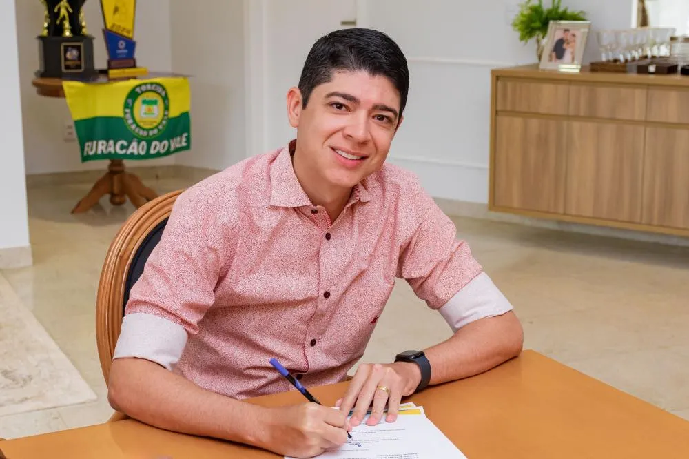 Prefeitura de Paraíso nomeia convocados para a Educação