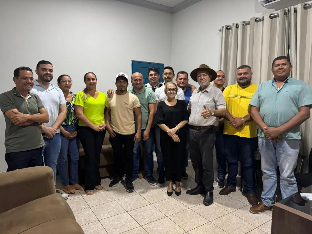 Prefeito Antônio do Bar reúne vereadores e traça metas para a nova gestão 