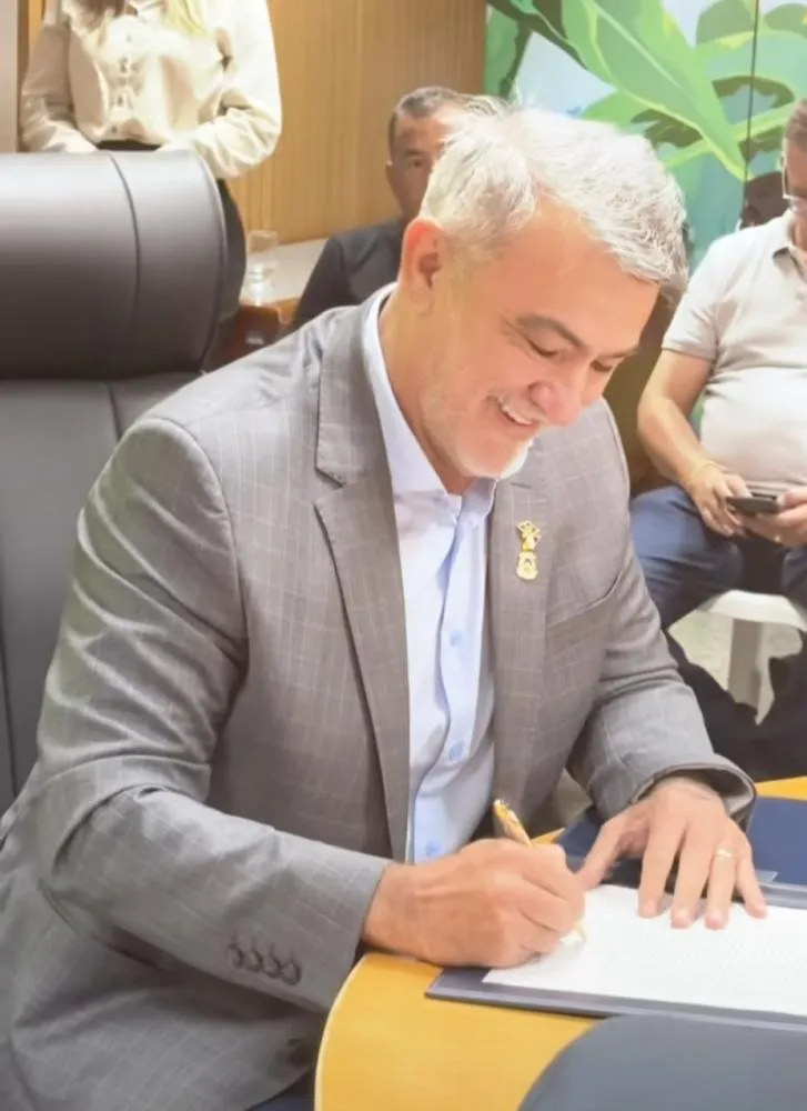 Amélio Cayres toma posse como presidente da ALETO. “Nosso objetivo é garantir uma gestão transparente”, diz ele.. 