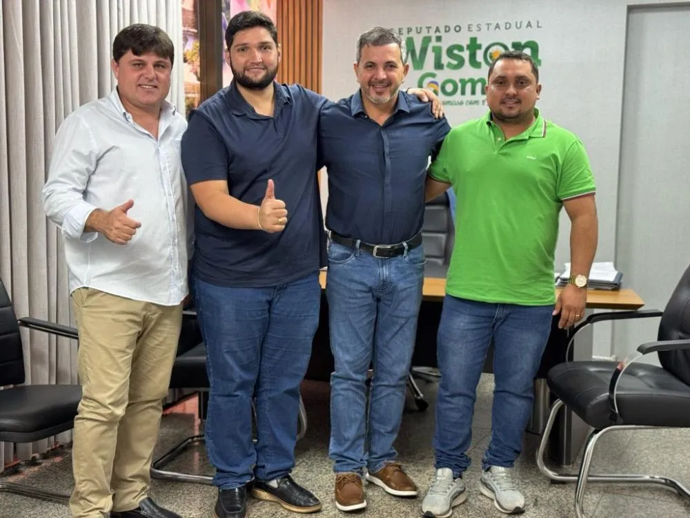 Wiston Gomes inicia ano legislativo recebendo autoridades em seu gabinete 