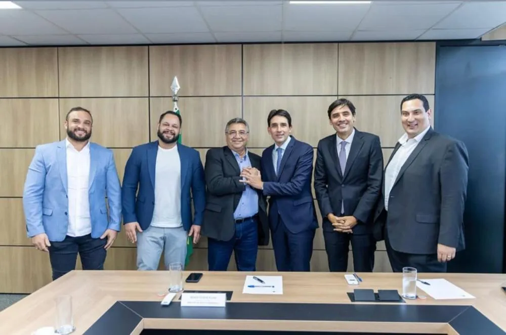 Lideranças de Teresinha (PE) se Reúnem com Ministro Silvio Costa para Fortalecer Parcerias e Desenvolvimento Regional