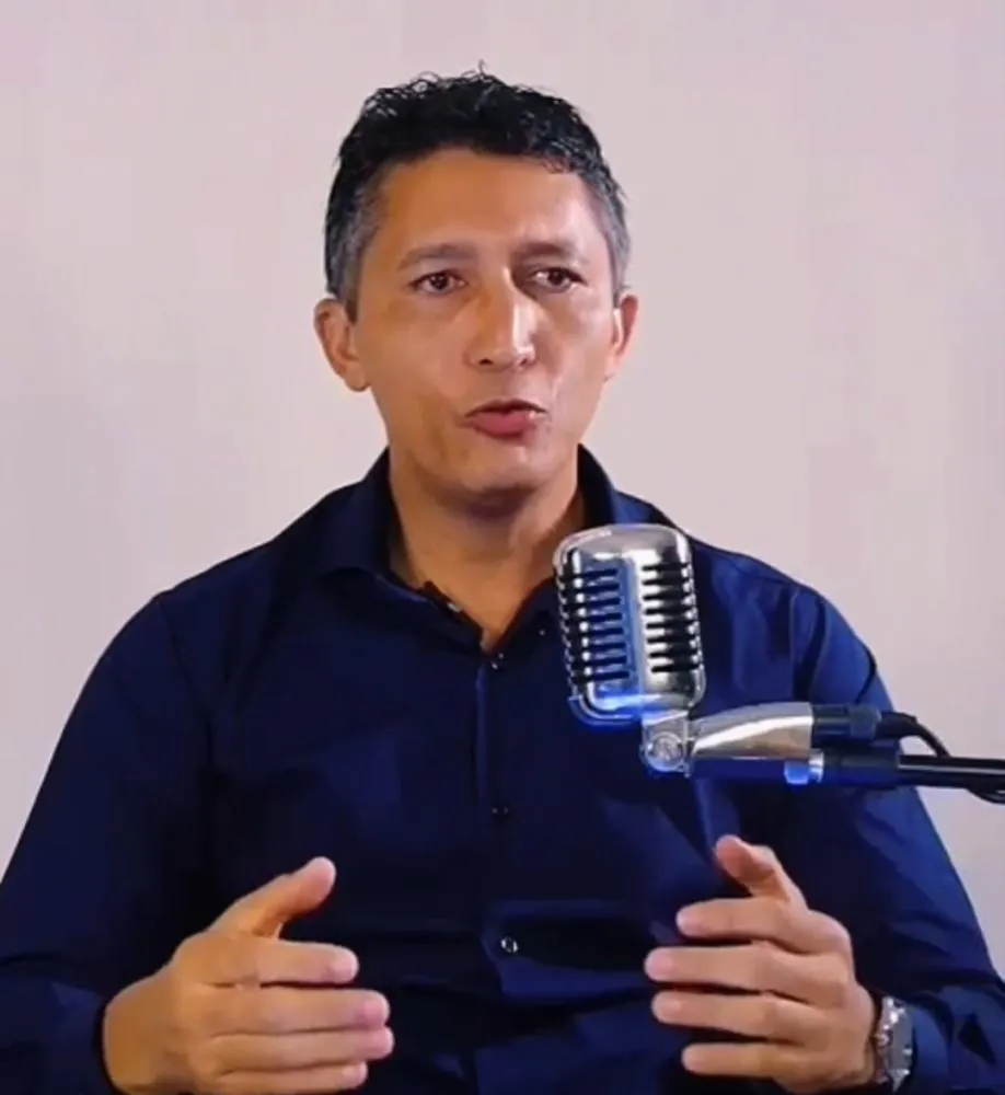 Professor Adriano: um biquense raiz. Ou de melhor prefeito do Bico do Papagaio para uma pré-candidatura sólida a estadual. 