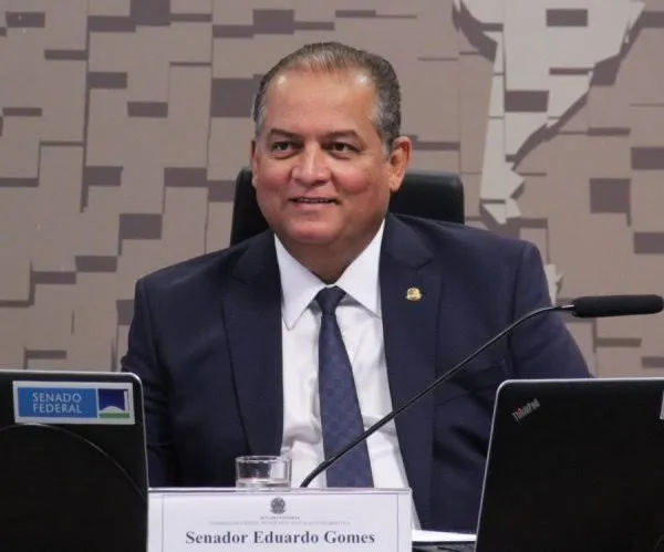 Eduardo Gomes descarta candidatura ao governo e diz focar na reeleição ao senado
