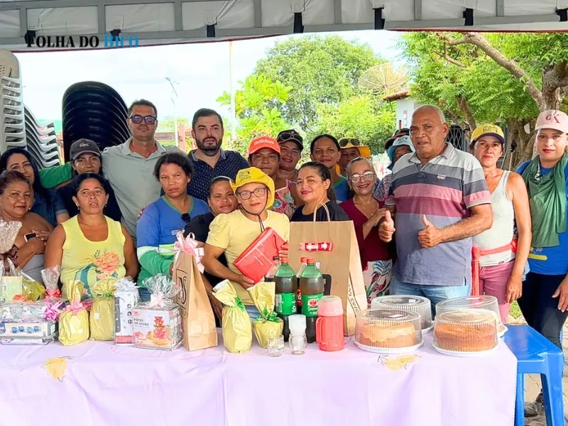 Mulheres da limpeza pública de Augustinópolis recebem da prefeitura homenagem antecipada pelo Dia das Mães