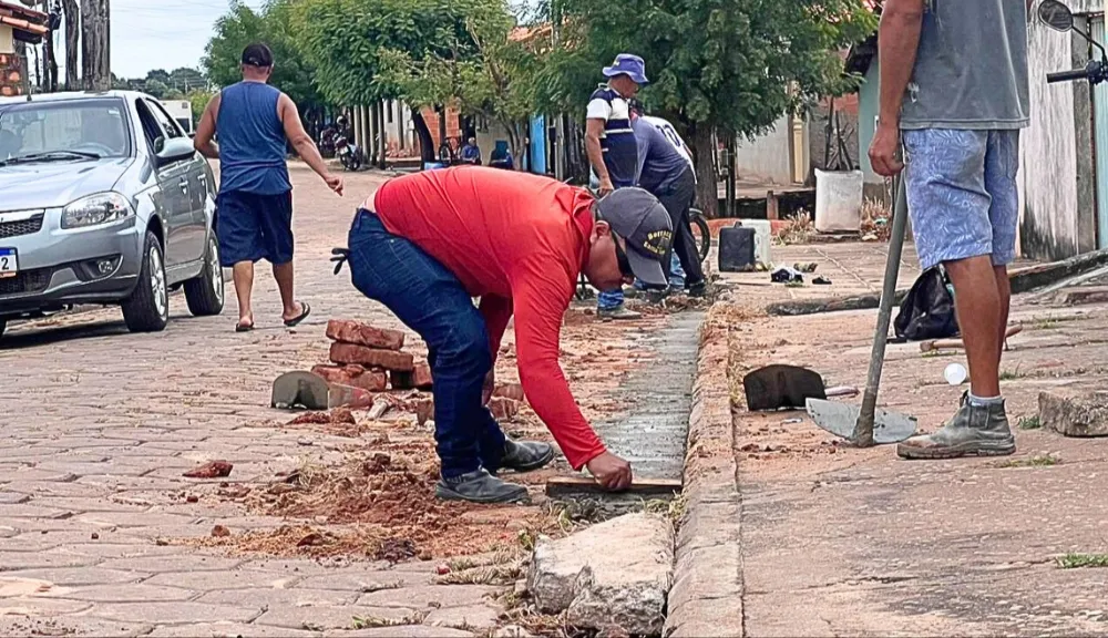 Prefeitura de Augustinópolis realiza revitalização de vias públicas no município 