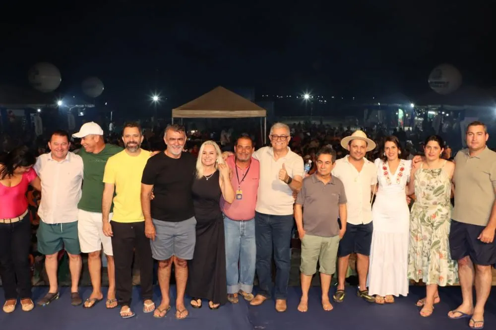 Com emenda de R$ 100 mil para reforço da estrutura, Amélio Cayres participa da abertura da temporada de praia em Caseara