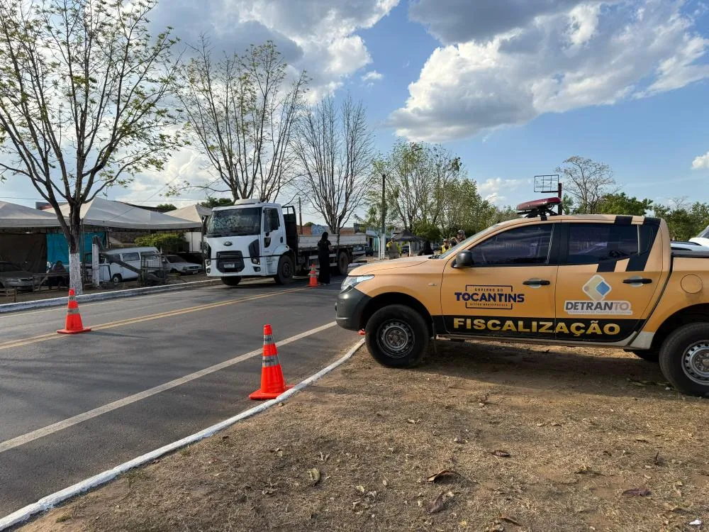 Governo do Estado e Detran atendem solicitação do deputado Wiston Gomes com blitz educativa em Araguatins