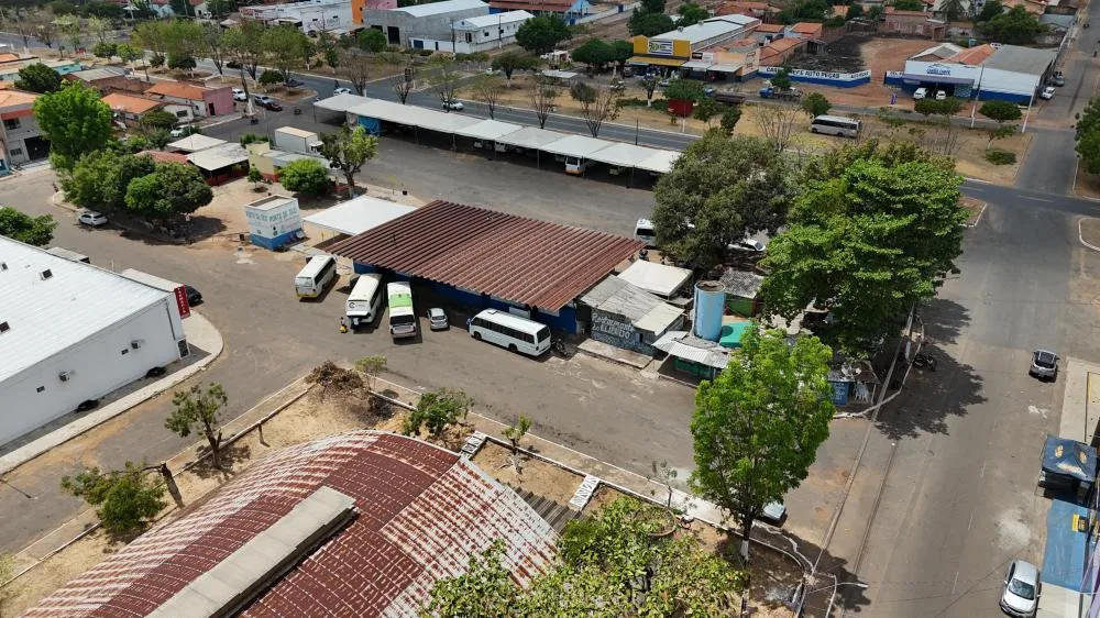 O deputado Wiston Gomes recebe o presidente da ATR, Matheus Martins e Equipe, para vistoriar a Rodoviária de Araguatins!